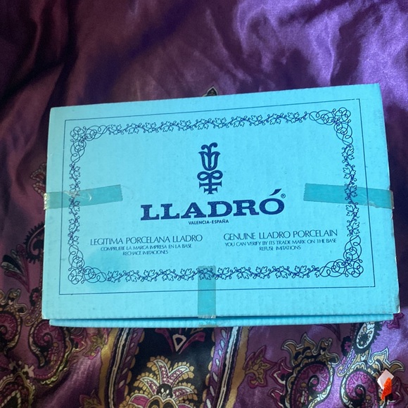 Lladro Holy Shepards in Original Box - Picture 2 of 10